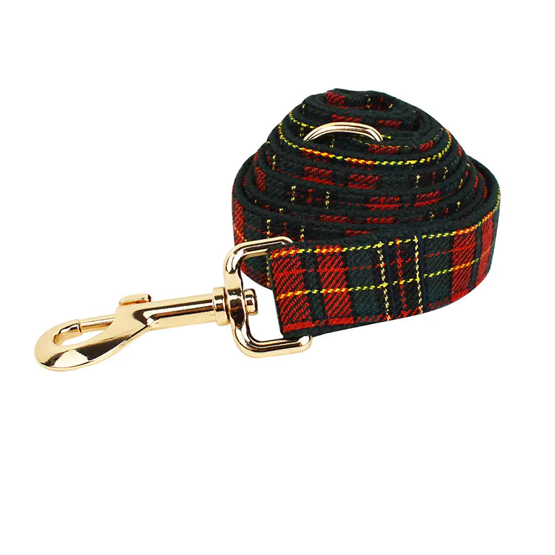 Cole's Plaid Christmas Pet Collar & Leash